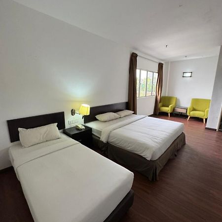 Hotel Pandan Johor Bahru Exterior photo